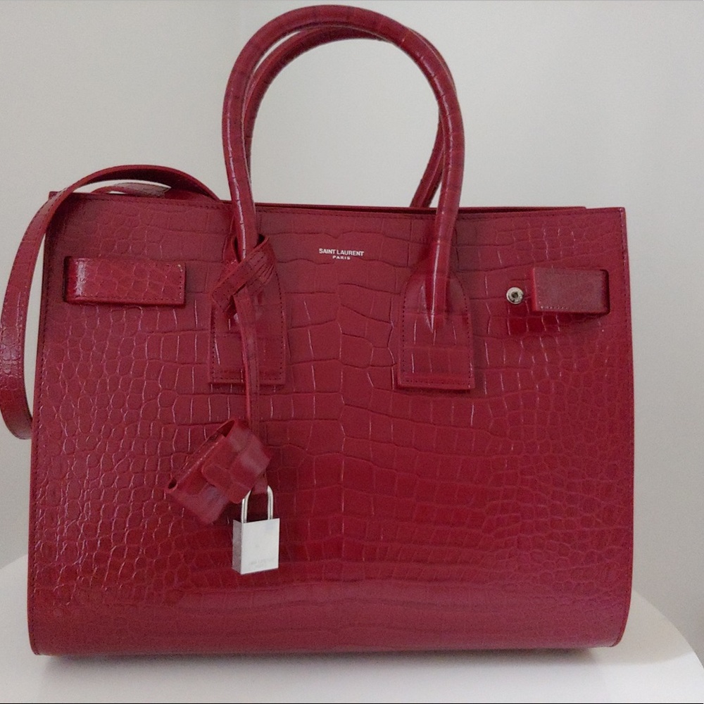 YSL MED CLASSIC SAC DE JOUR EMBOSSED CROCO SHINY